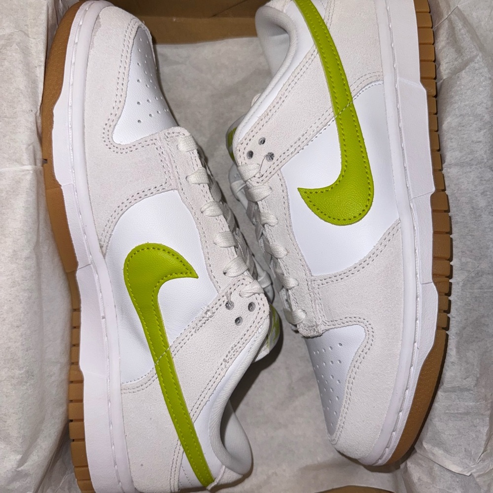 Women’s Nike Dunk Low Green White Gum Bottom